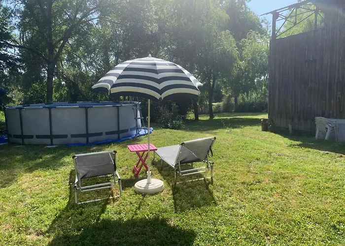 L Eiffel Apartment *